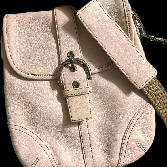 Coach - Picture 1 of 8